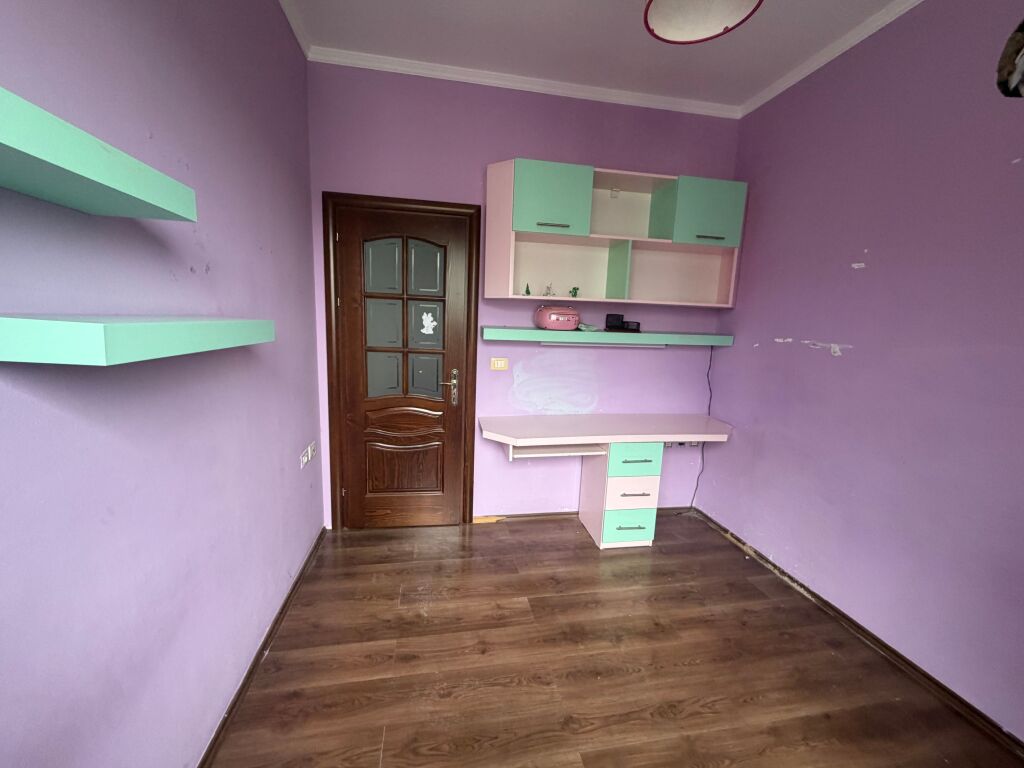 2+1,furnished at the dry lake,700 euro