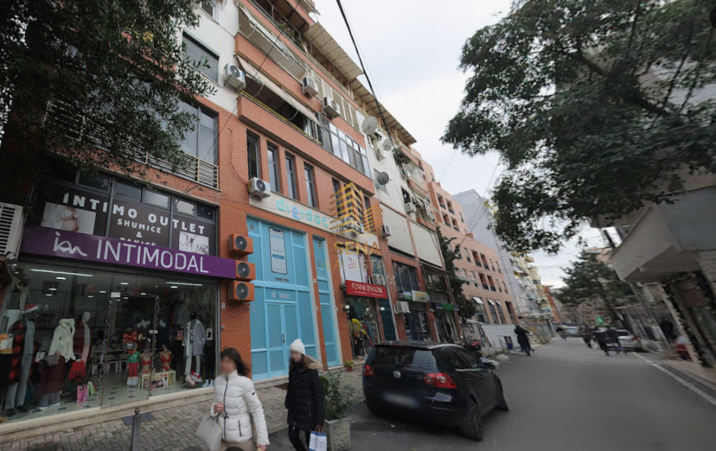 For rent, Duplex business premises 134m², Myslym Shyri Street, 150,000 Lek/month
