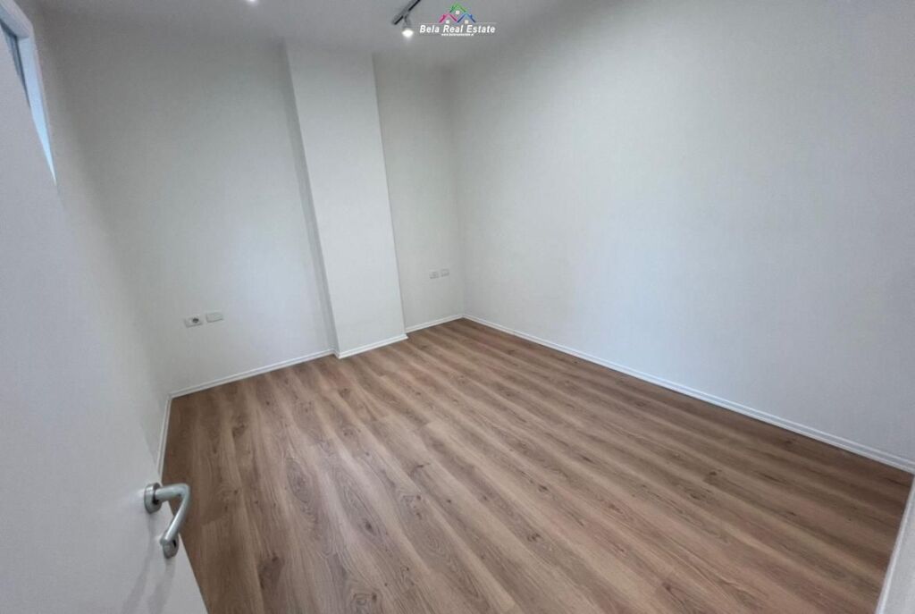 Zyre Me Qera 3+1 Tek Pazari i Ri (ID BZ2944) Tirane