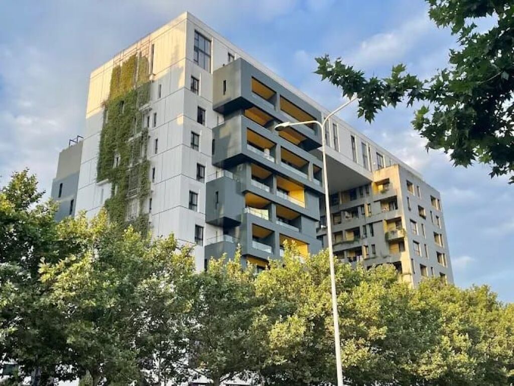 FOR SALE: ULTRA Duplex 🏘️ 2+1+2wc (📍Square21 Complex) - 21 Dhjetori, 93.1 m² (Price 225,000€)🧭 - 🔥SPECIAL PRICE IN THE COMPLEX FOR THE MOMENT ✨