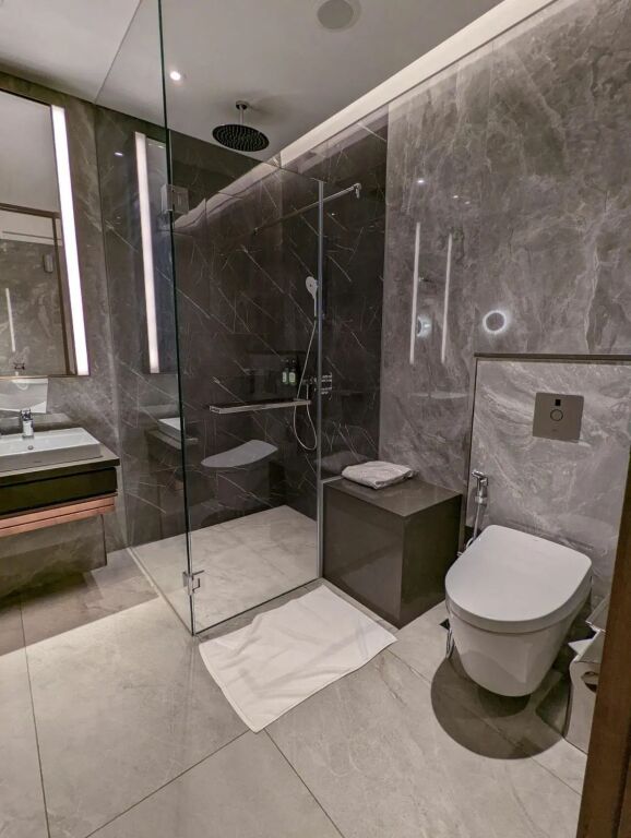 Near the Olympic Park/Paris Municipality, a modern 2+1+2 apartment plus parking space is for rent!