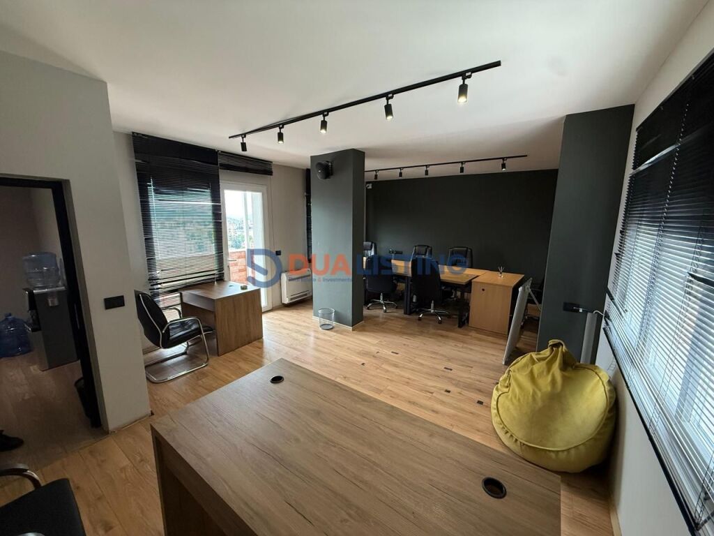 🏢 Ufficio in Affitto 📍 Mine Peza