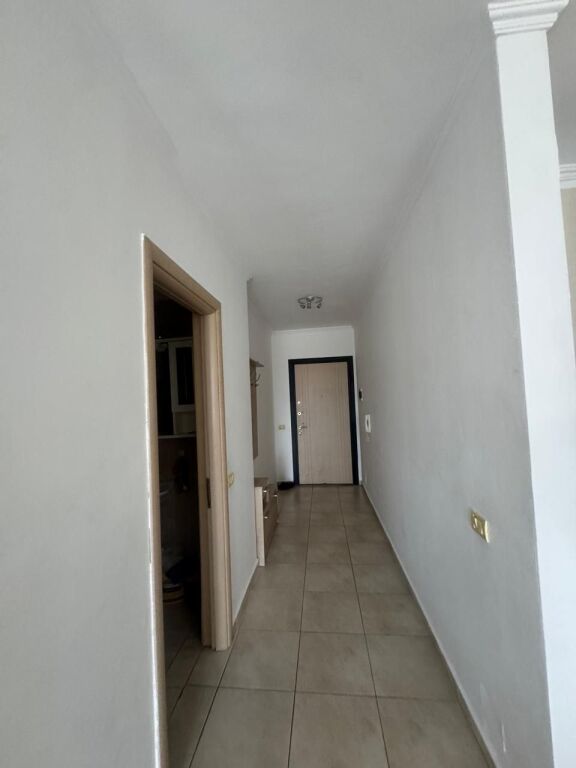 Apartament me qera 2+1+2 - 📍Ali Demi, prane burgut te grave