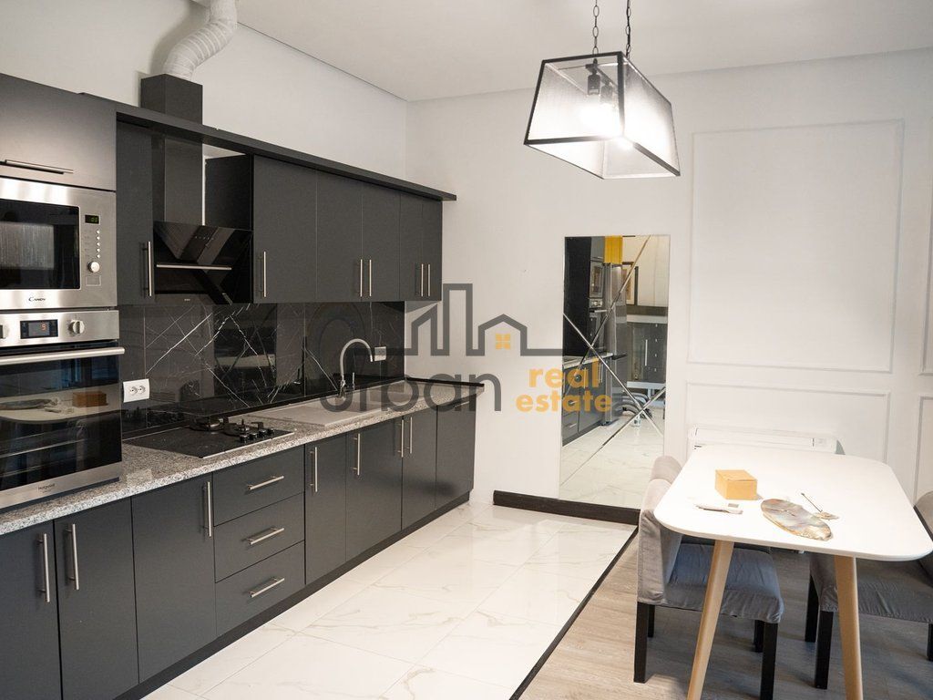 For sale, Villa, Bërzhitë, Tirana - 600000€ | 2500 m²