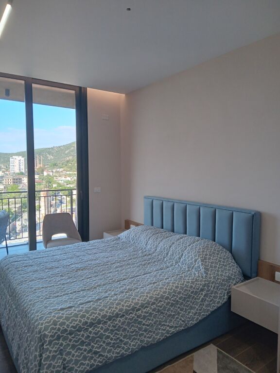 🏡 For Rent | Jepet me Qira – Apartament 2+1 Jepet me qira afatgjatë apartament 2+1, i sapomobiluar, i vendosur tek 🏨 Hotel Salvadore, Vlorë 🌊