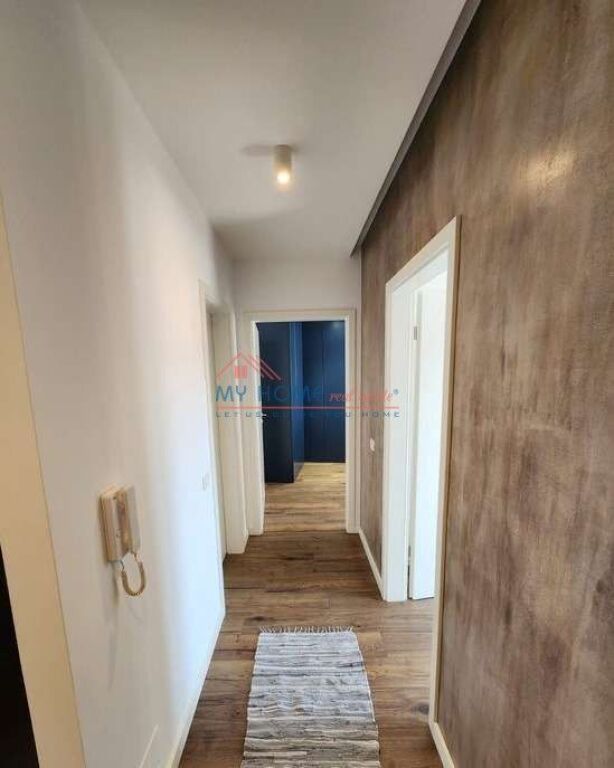 Apartament 2+1 me qera 21 Dhjetori Kompleksi Kontakt ne Tirane