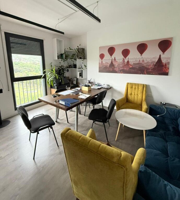 🏢 Ufficio con 4 Ambienti in Affitto vicino al Parco Olimpico