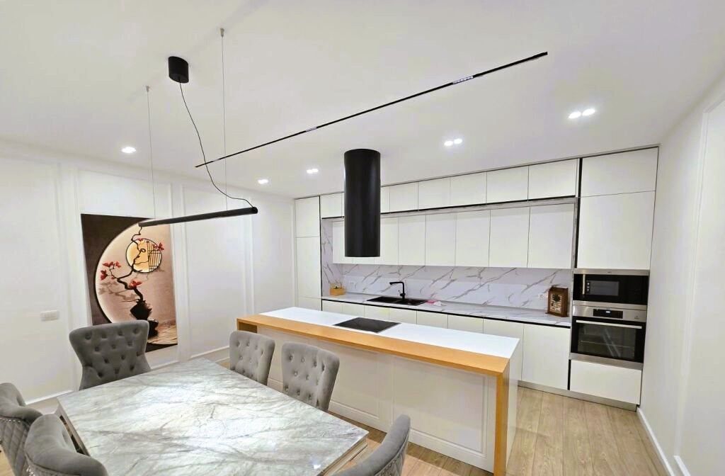 APARTAMENT LUKSOZ 2+1+2 POSTE PARKIMI TEK LIQENI I THATE!