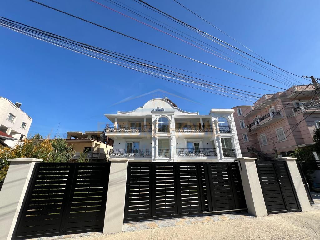 Qera, Vilë 3-Katëshe, Ambasada Turke, Tiranë