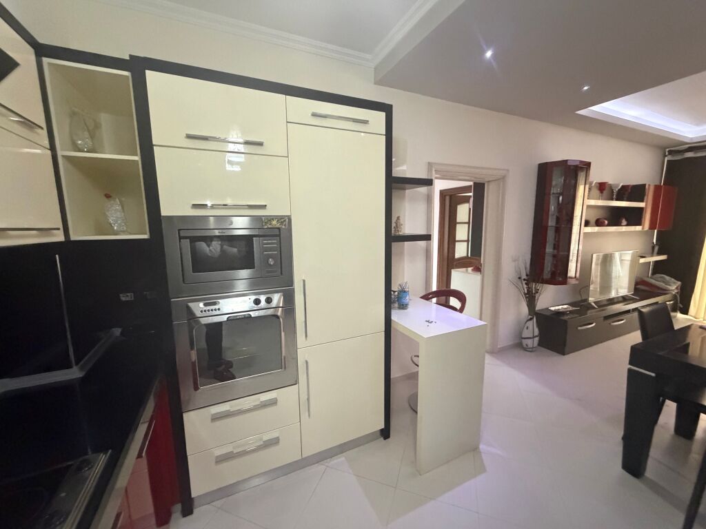 2+1,furnished at the dry lake,700 euro