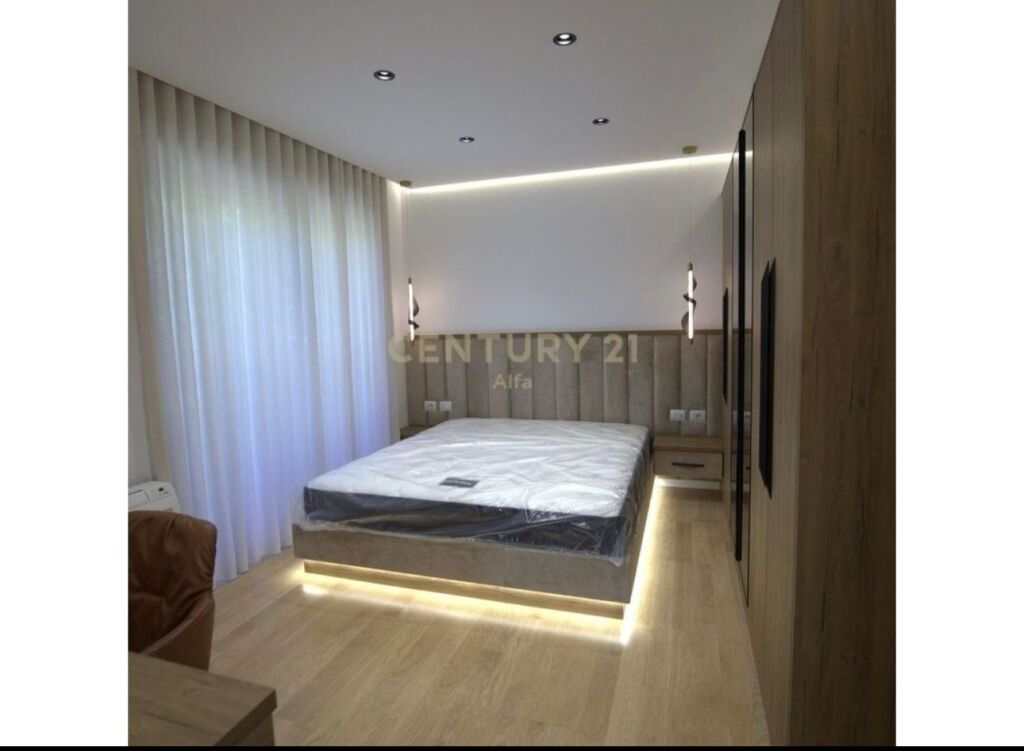 Luxurious villa for rent in Petrelë!