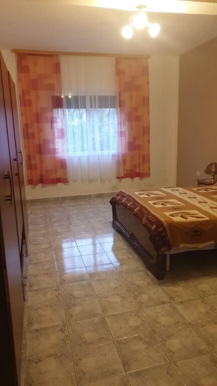 Affitto | Shtëpi private 1 + 1 | Tregu Elektrik | 450 €/mese