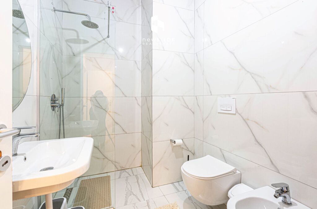 Shitet MAGIC ✨️ 2+1+2wc &amp; 1 Ballkon (📍Stacioni Trenit - Residenca Siri )P.2023, Luxury, 102.5m² Mbi 35K Investim 275,000€ 💥