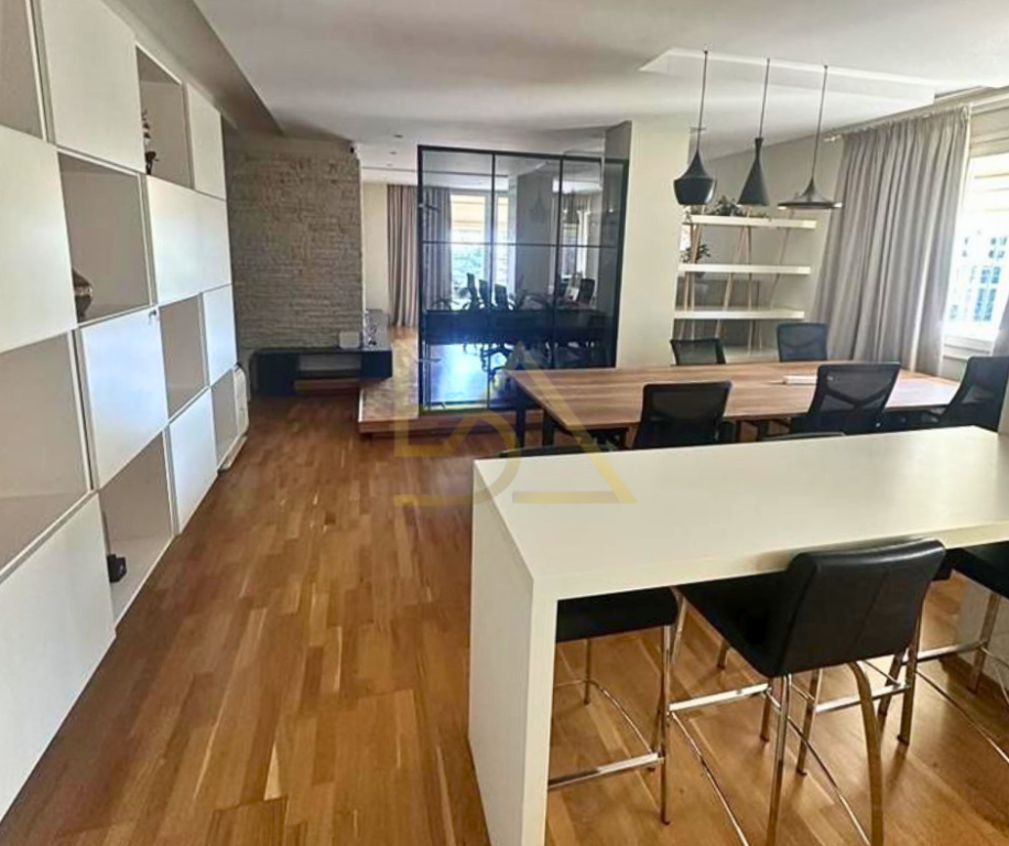 Ufficio Moderno in Affitto – Bllok, Tirana