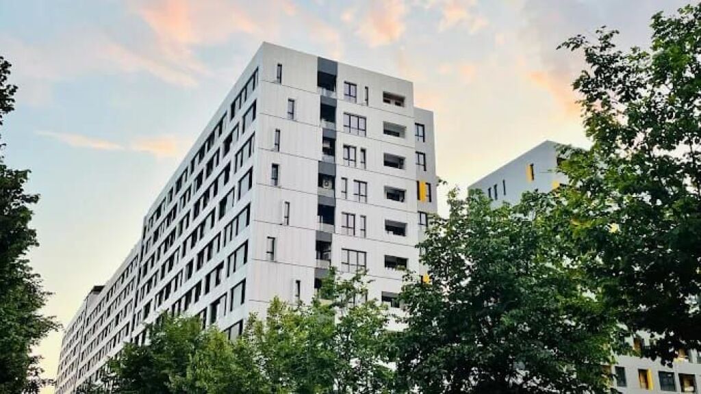 FOR SALE: ULTRA Duplex 🏘️ 2+1+2wc (📍Square21 Complex) - 21 Dhjetori, 93.1 m² (Price 225,000€)🧭 - 🔥SPECIAL PRICE IN THE COMPLEX FOR THE MOMENT ✨