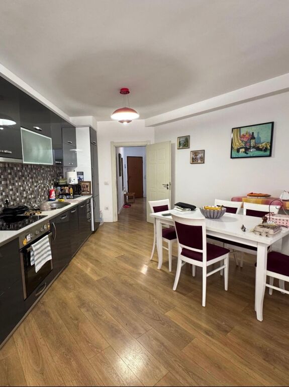 Shitet apartament 2+1+2wc Yzberisht