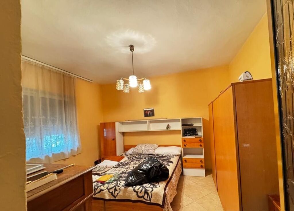 SHITET APARTAMENT 3+1 TEK MOZAIKU I TIRANE