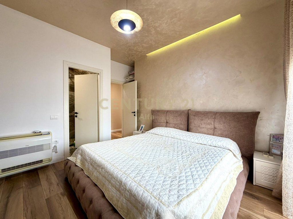 VENDESI, APPARTAMENTO PREMIUM 2+1+2 con POSTO AUTO, LAGO ASCIUTTO!