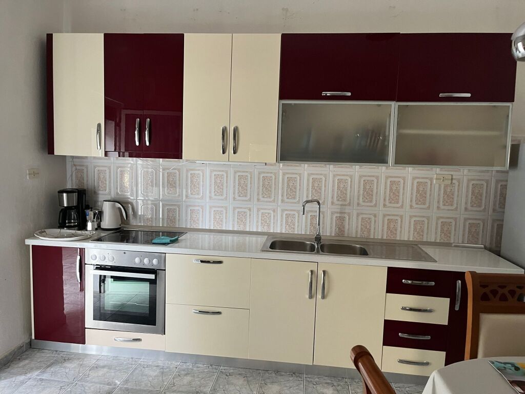 Affitto | Shtëpi private 1 + 1 | Tregu Elektrik | 450 €/mese