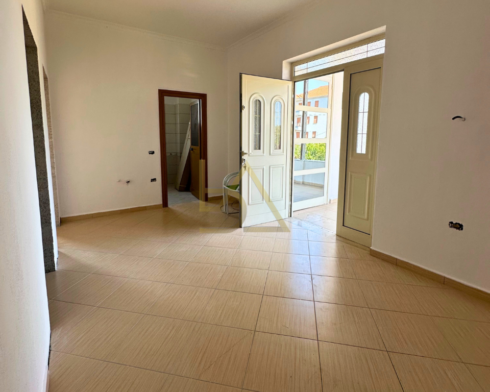 Villa in vendita – Durazzo, Via Unaza