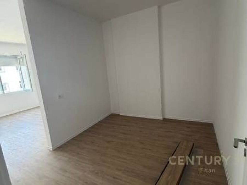Apartament 2+1+ballkon ne shitje tek White Crown Residence ne Kamez
