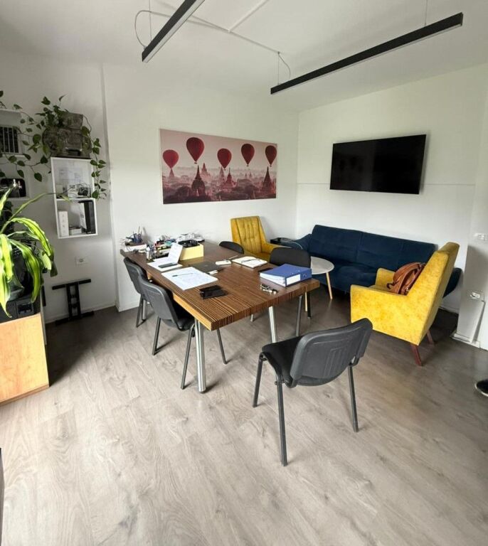 🏢 Ufficio con 4 Ambienti in Affitto vicino al Parco Olimpico