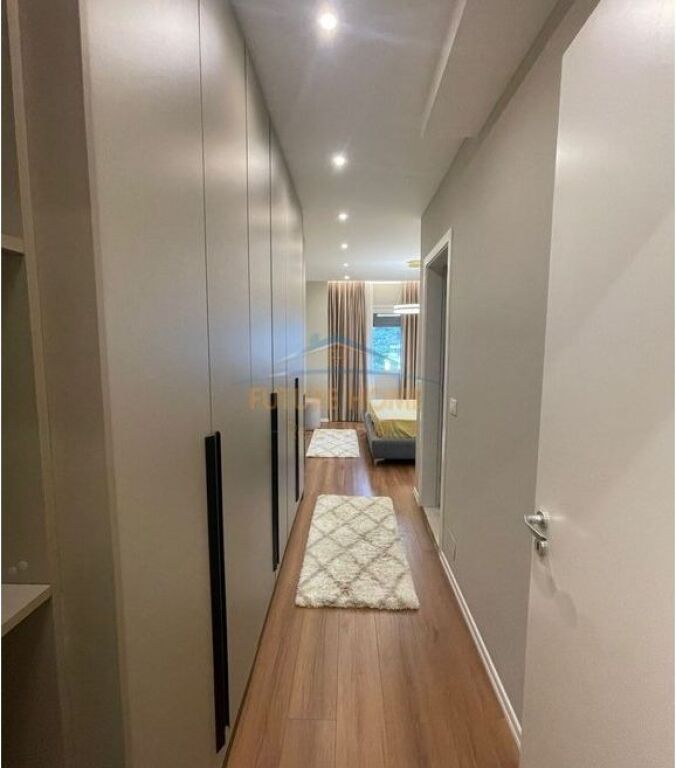 Shitet, Apartament 2+1+2, Kodra e Diellit, Tiranë