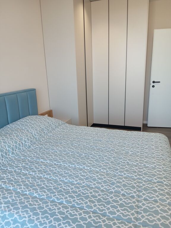 🏡 For Rent | Jepet me Qira – Apartament 2+1 Jepet me qira afatgjatë apartament 2+1, i sapomobiluar, i vendosur tek 🏨 Hotel Salvadore, Vlorë 🌊