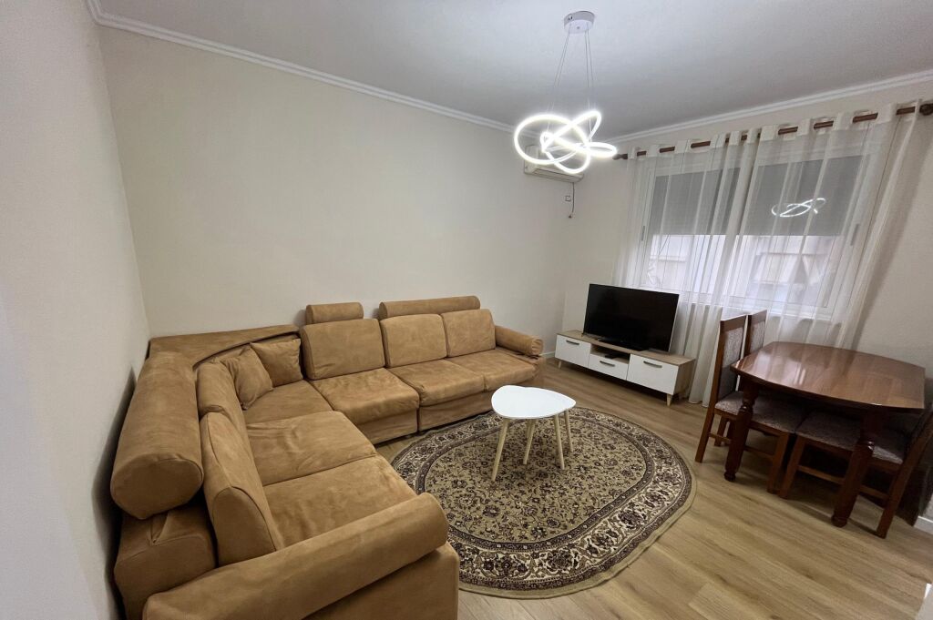 Affitto | Apartament 2 + 1 | Rruga Myslym Shyri | 750 €/mese