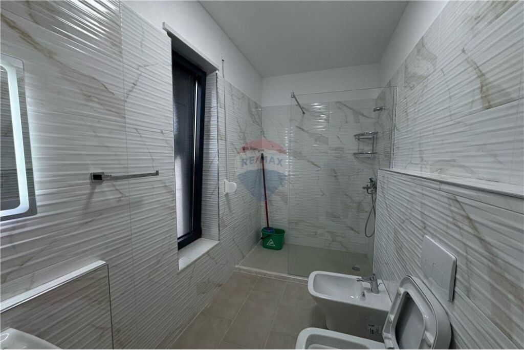 Apartment 2+1 +2 for rent at the beginning of the New Boulevard, "Karl Gega" street.