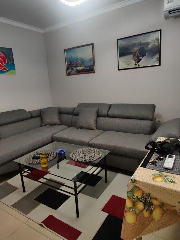 🏠 Jepet apartament me qira 2+1  📍 Adresa: Rruga e Durrësit💰 Çmimi: 600 Euro/muaj
