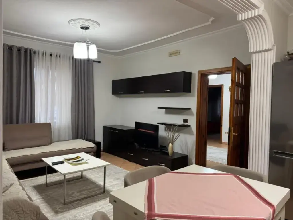 Rent | Shtëpi private 2 + 1 | Allias | 500 €/month