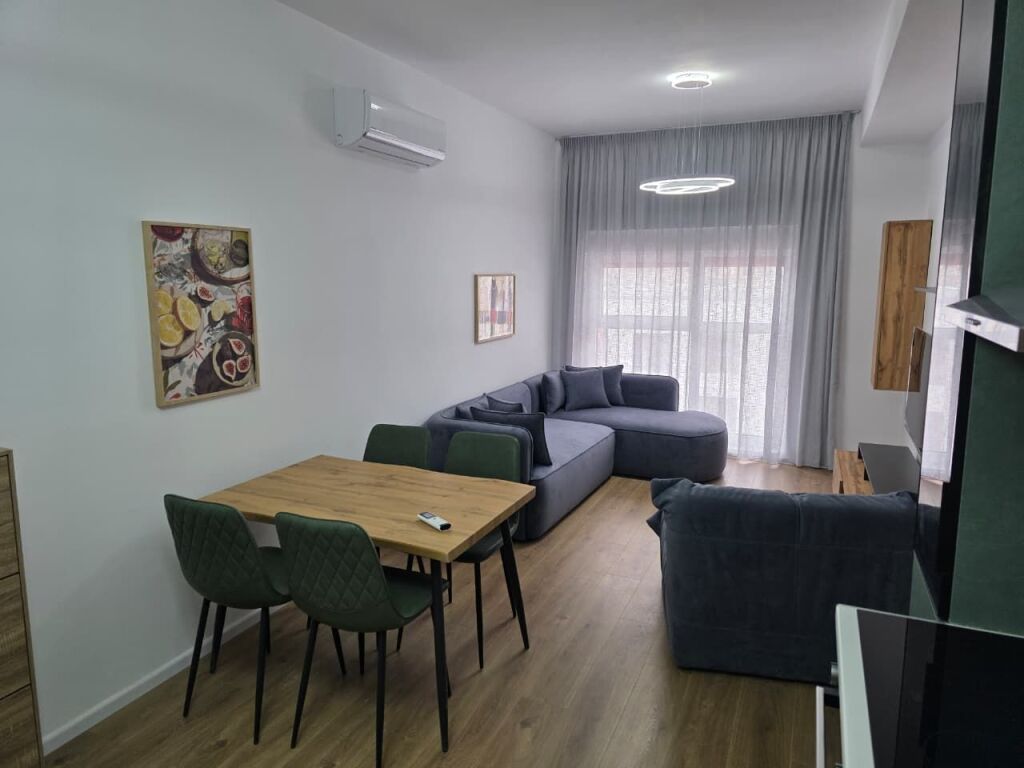 Apartment 2+1 for rent, 52,000 lek, Kadiu Complex.