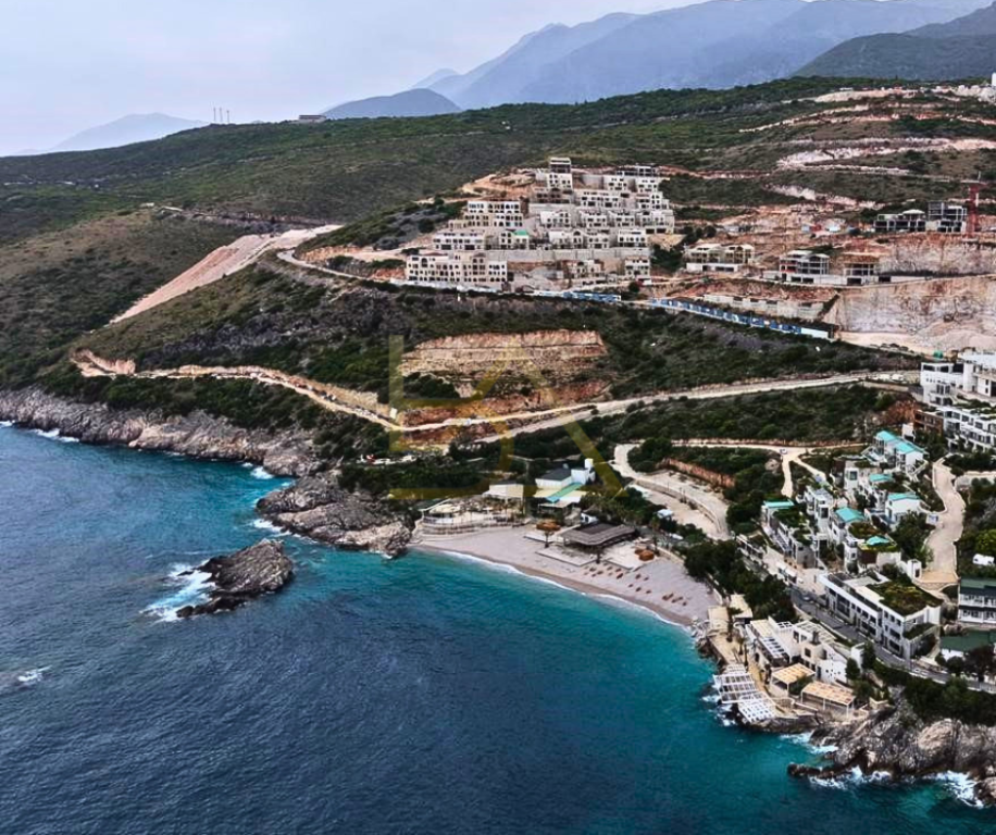 Shitet Apartament – Folie Village, Jalë