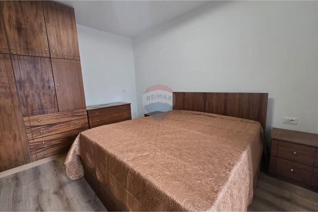 Appartamento - In Affitto - Via Elbasan, Tirana