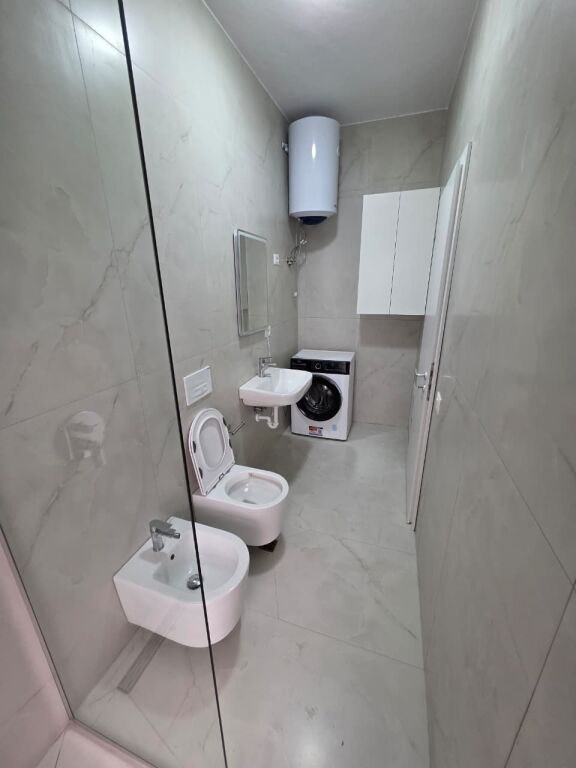 Apartment 2+1 for rent, 52,000 lek, Kadiu Complex.