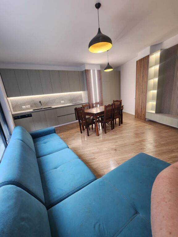 Jepet Apartament me qera