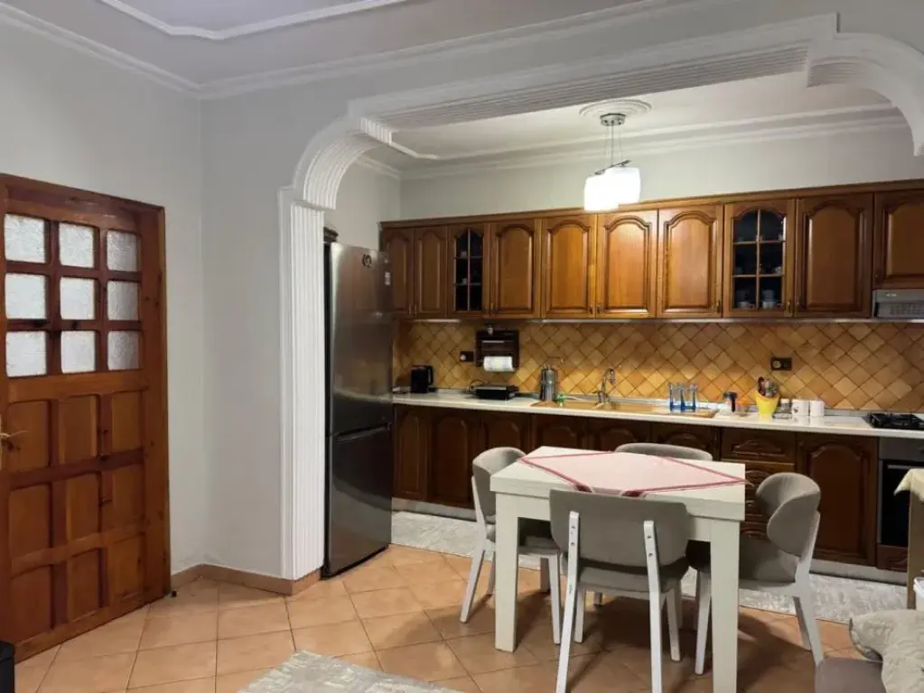 Rent | Shtëpi private 2 + 1 | Allias | 500 €/month