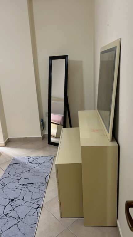 Jepet me qera apartamenti  2+1 +2 ballkone