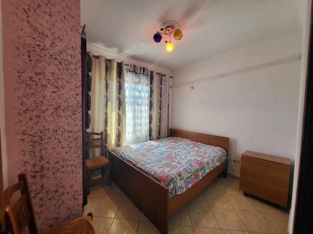 Affittasi 2+1+1 ASTIR VICINO VERO CAFFÈ 450 mila lek