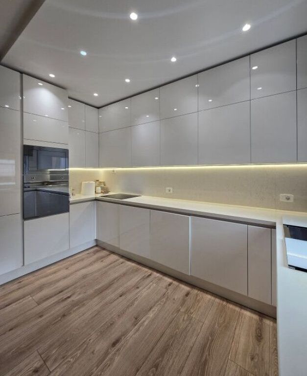 ✨ MOS E HUMBISNI! Apartament 3+1+2 me dy ballkone, tek Kompleksi Delijorgji ✨