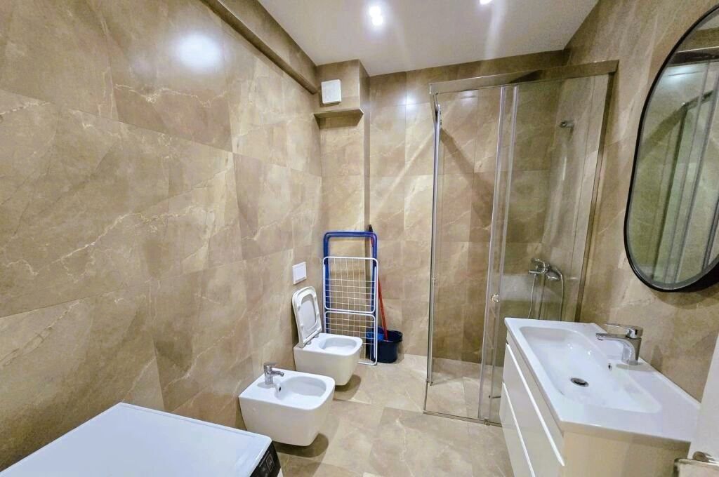 APARTAMENT LUKSOZ 2+1+2 POSTE PARKIMI TEK LIQENI I THATE!