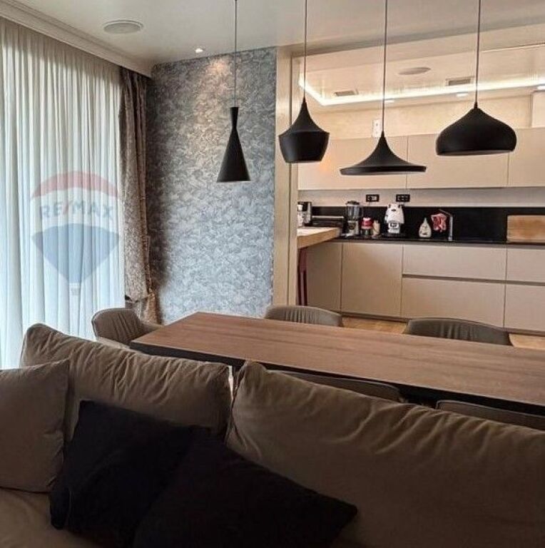 SHITET APARTAMENT 3+1+2 TEK KODRA E DIELLIT! ID: 530261056-268