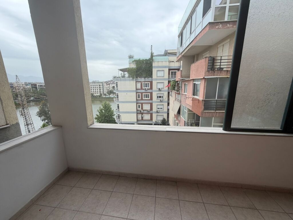 Jepet Apartament me qera