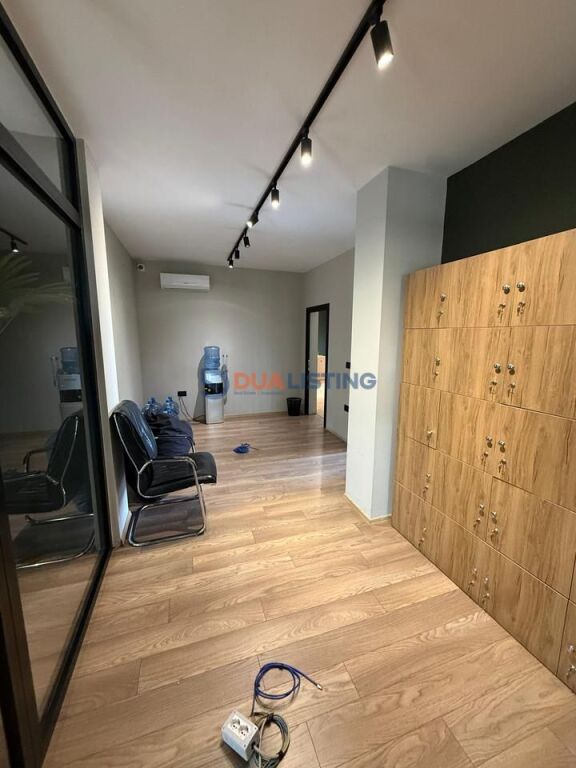 🏢 Ufficio in Affitto 📍 Mine Peza