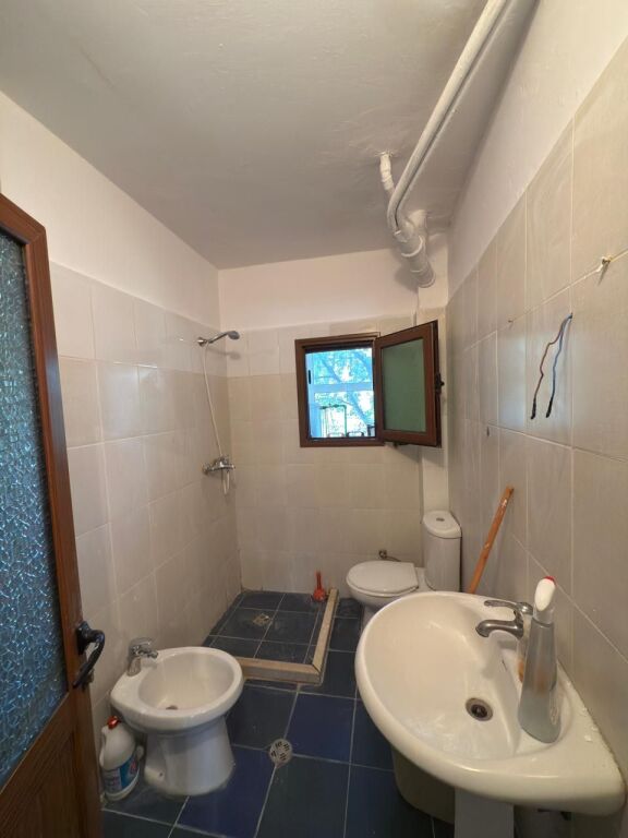 Appartamento 1+1 in vendita in Via Irfan Tomini vicino al Big market