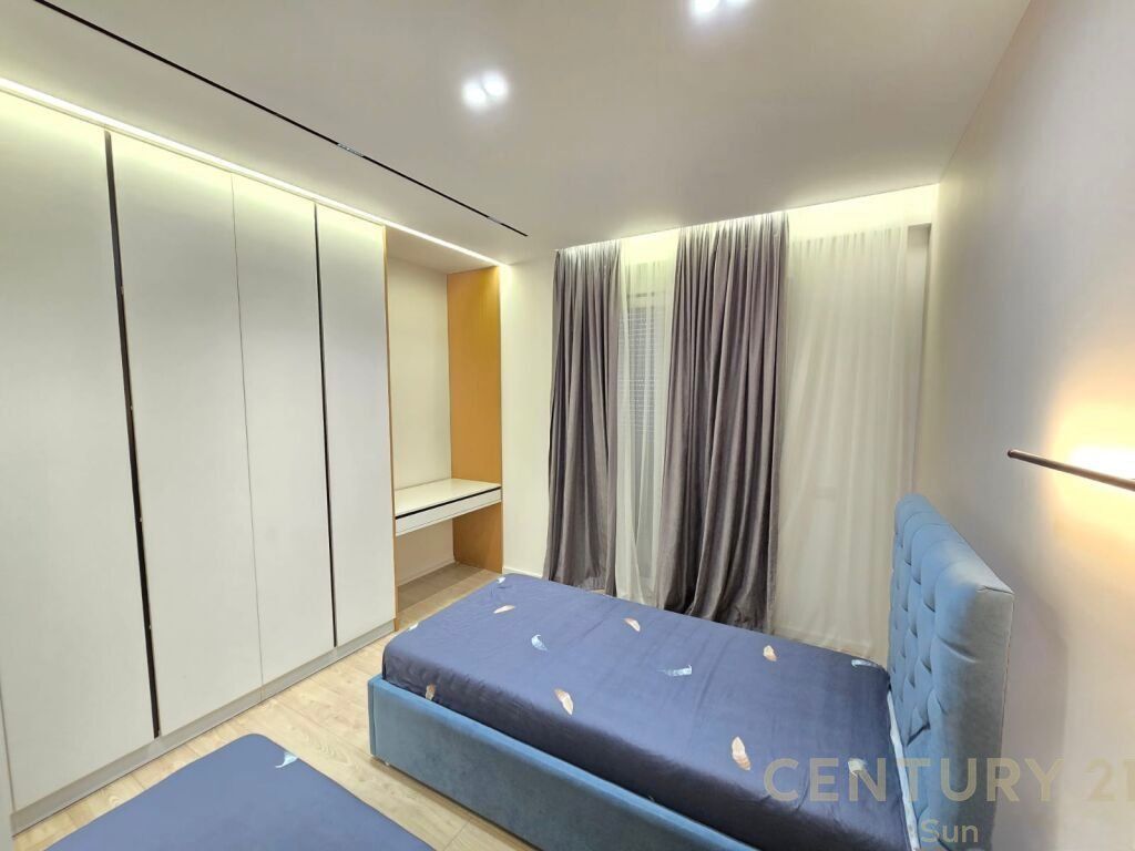 LUXURY APARTMENT 2+1+2 PARKING SPACES NEAR THE DRY LAKE! 1,200 € /Month Total Area  140m2  Internal Area  118m2