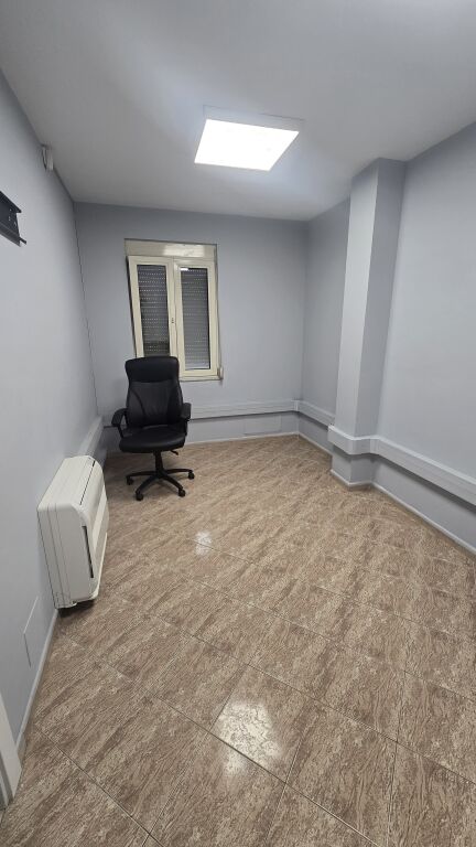 Premises for rent Qemal Stafa street !