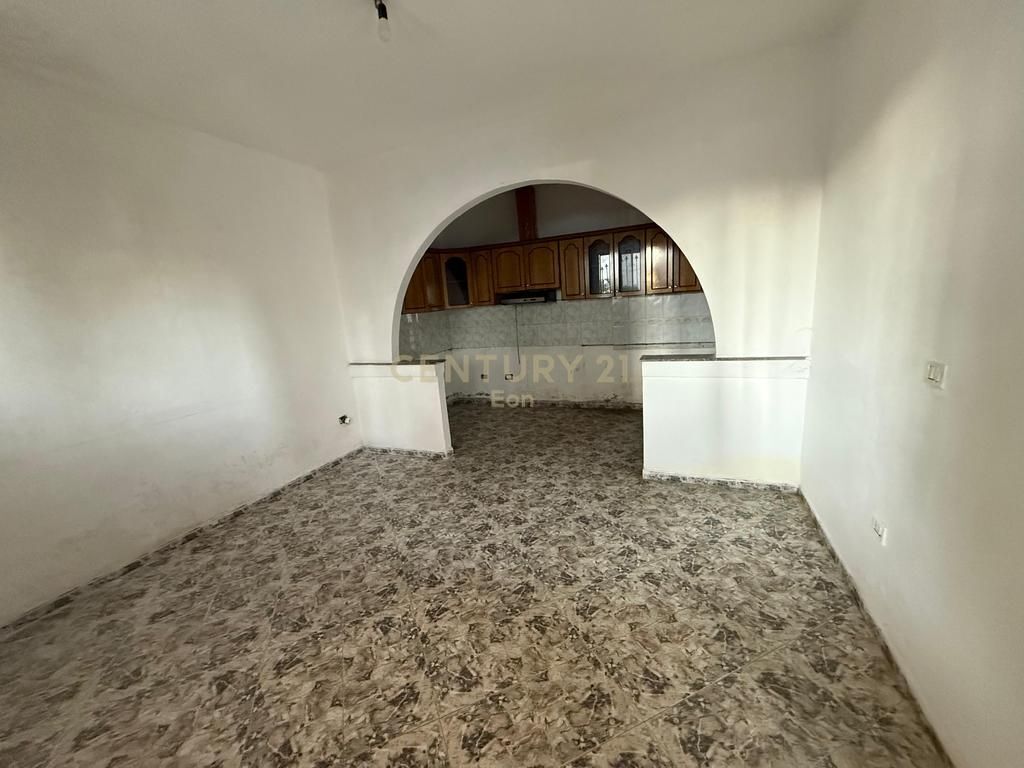 Shitet Shtëpi Private – Shkozet, Durrës