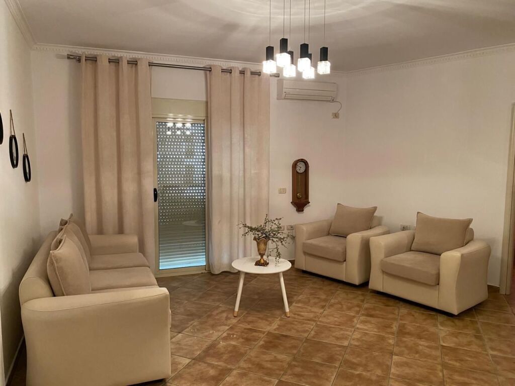 Qera | Apartament 1 + 1 | FRESKU | 350 €/muaj